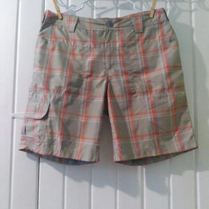 Cabelas Triune Plaid hiking walking shorts-10 NWOT
